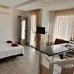 Iri Apartman *